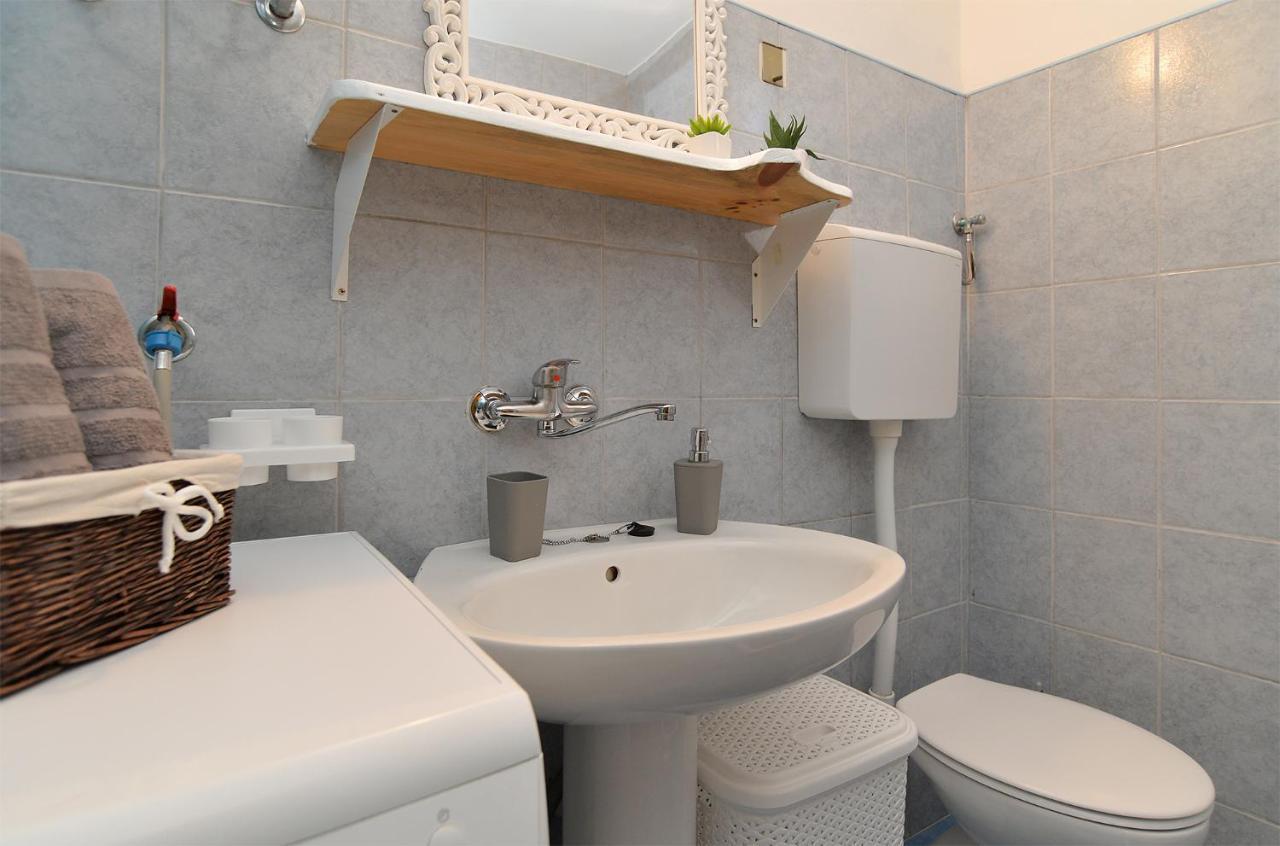 Apartment Dulijana 2042 Pula Bagian luar foto
