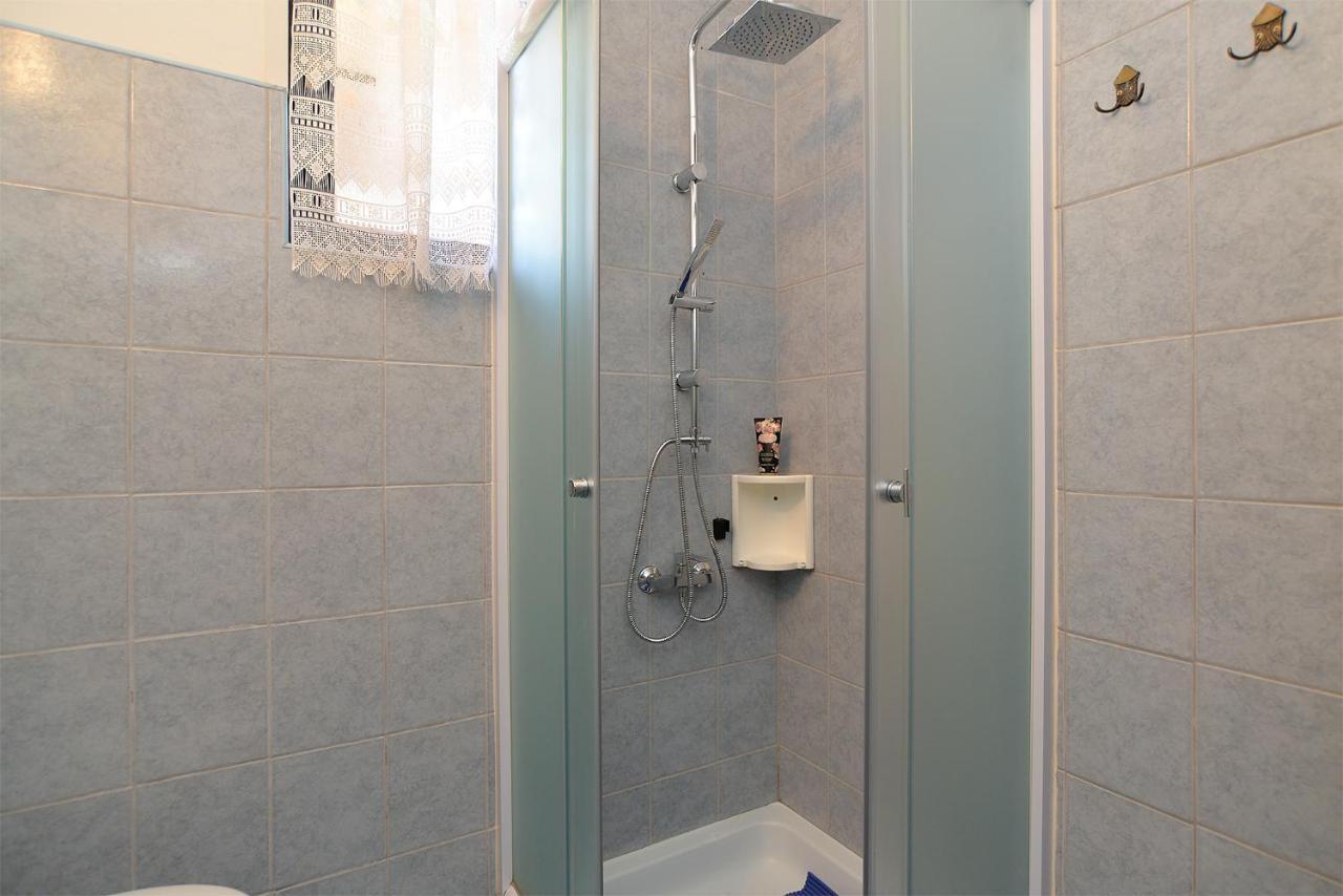 Apartment Dulijana 2042 Pula Bagian luar foto