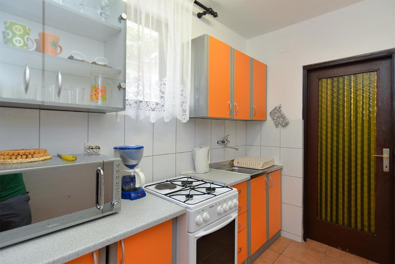 Apartment Dulijana 2042 Pula Bagian luar foto
